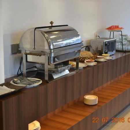 J Hotel Medan Luaran gambar
