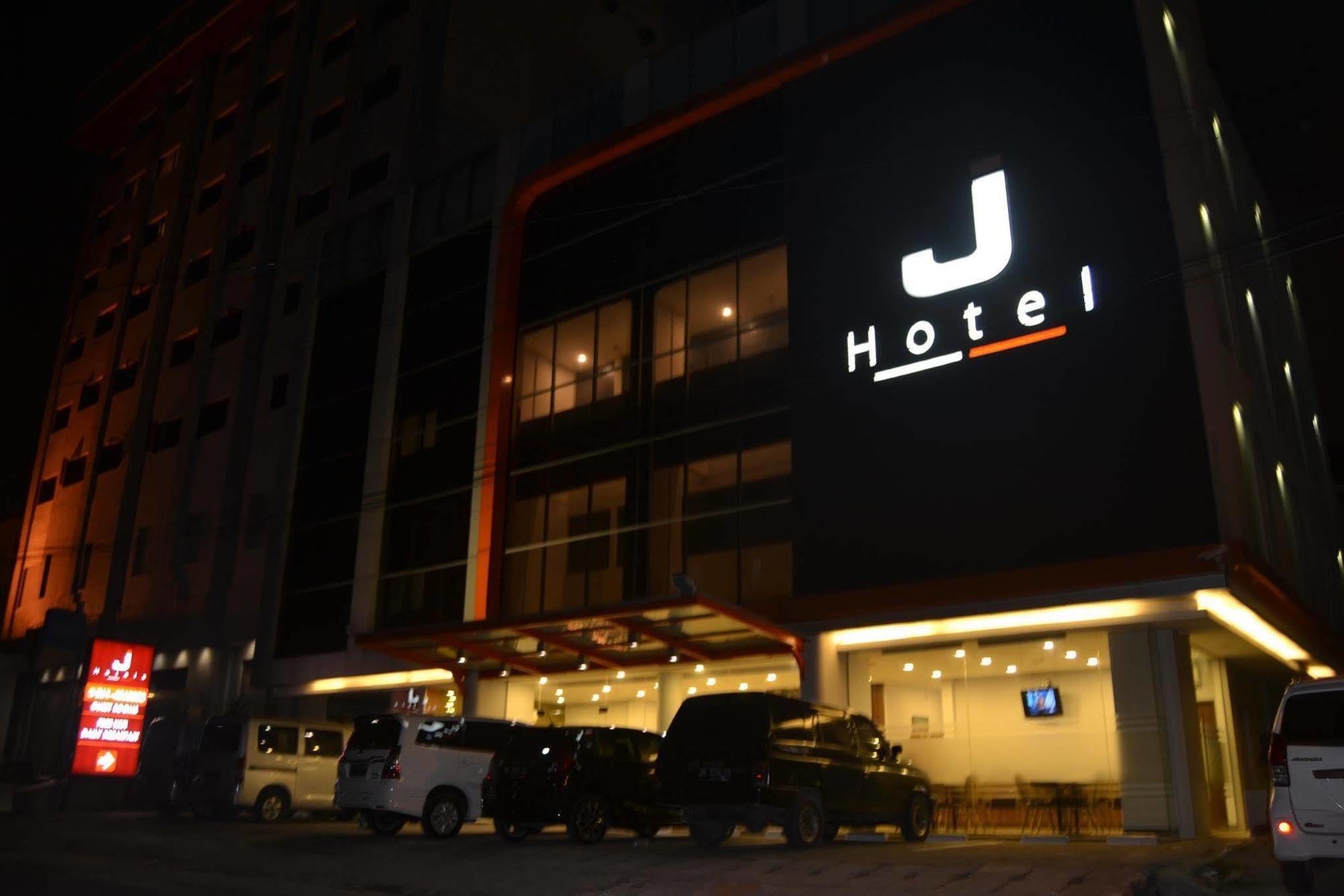J Hotel Medan Luaran gambar