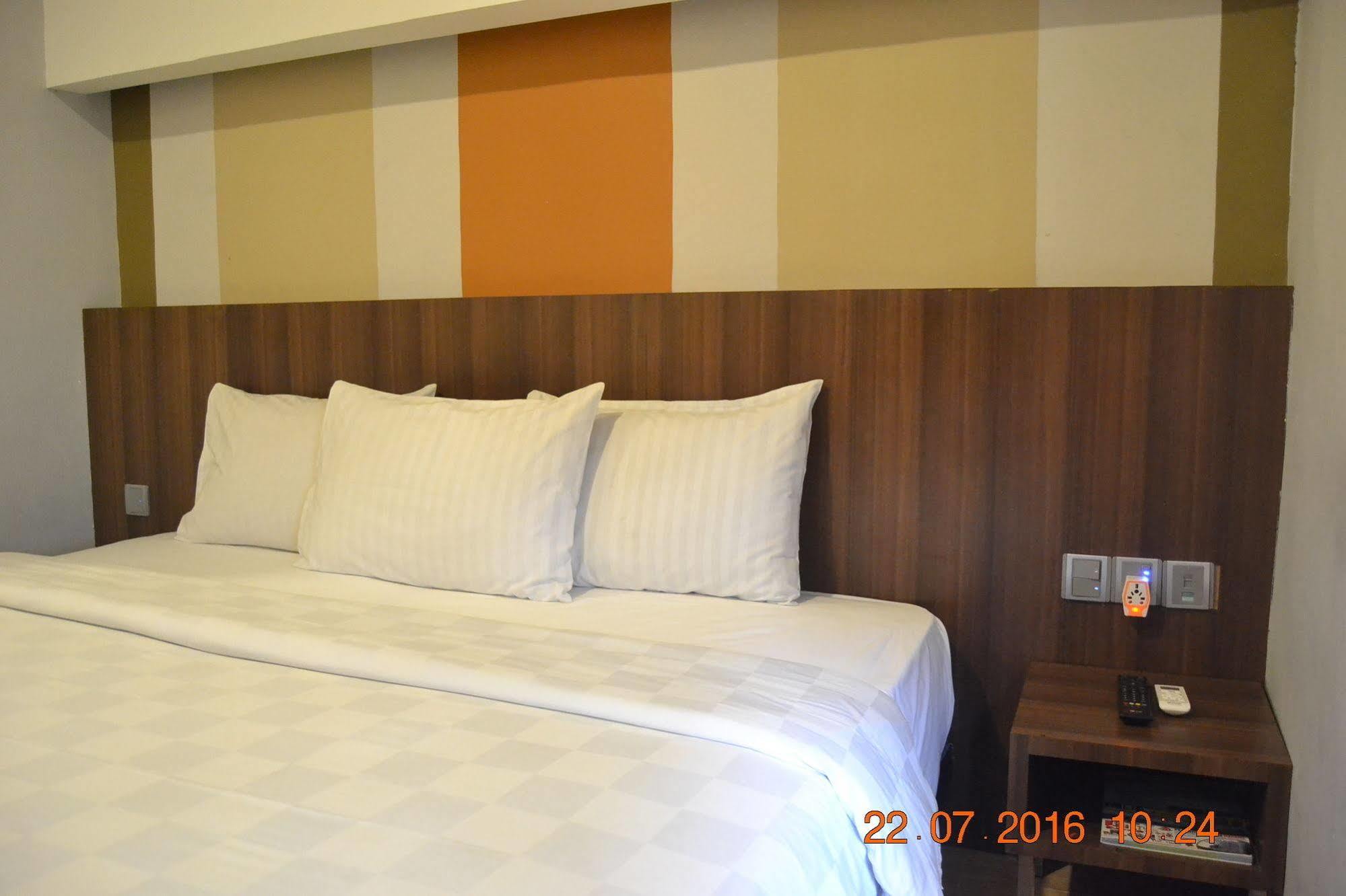 J Hotel Medan Luaran gambar