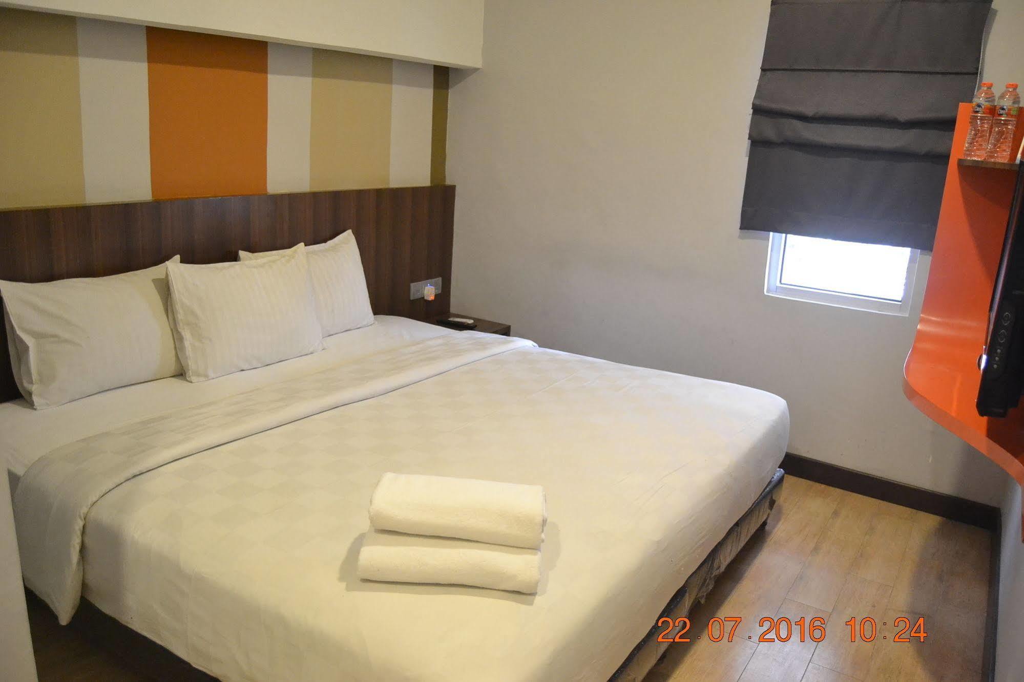 J Hotel Medan Luaran gambar