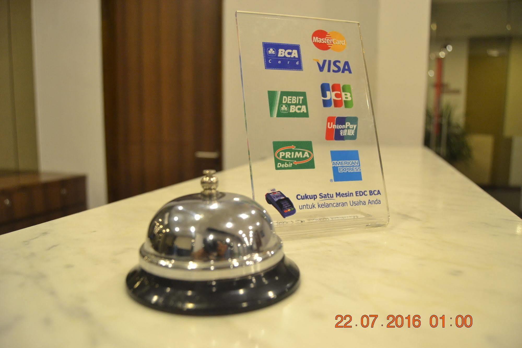 J Hotel Medan Luaran gambar