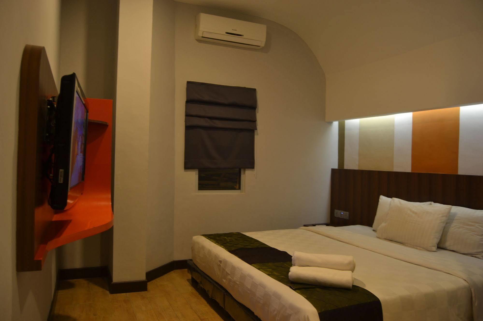J Hotel Medan Luaran gambar
