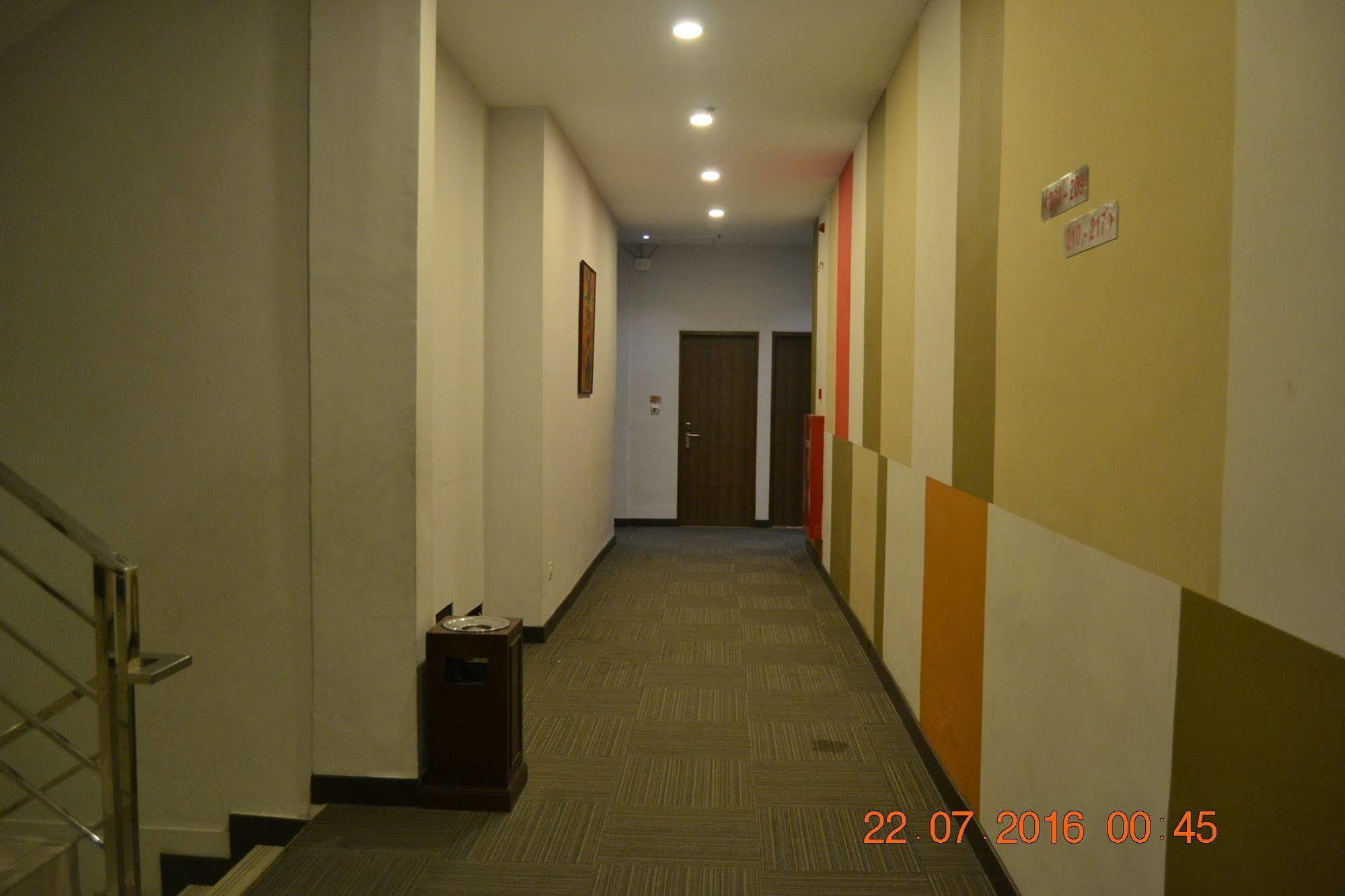 J Hotel Medan Luaran gambar