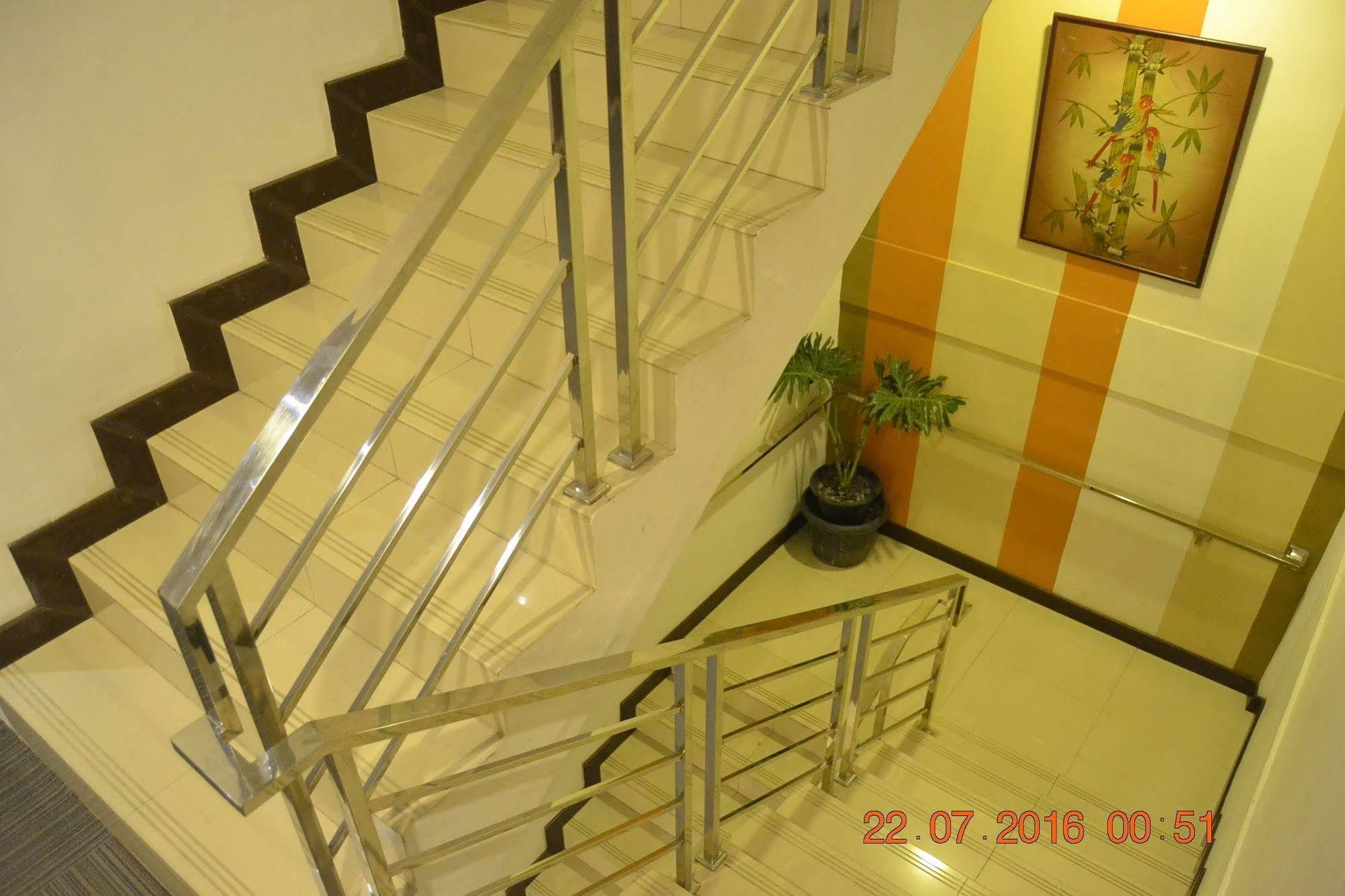 J Hotel Medan Luaran gambar